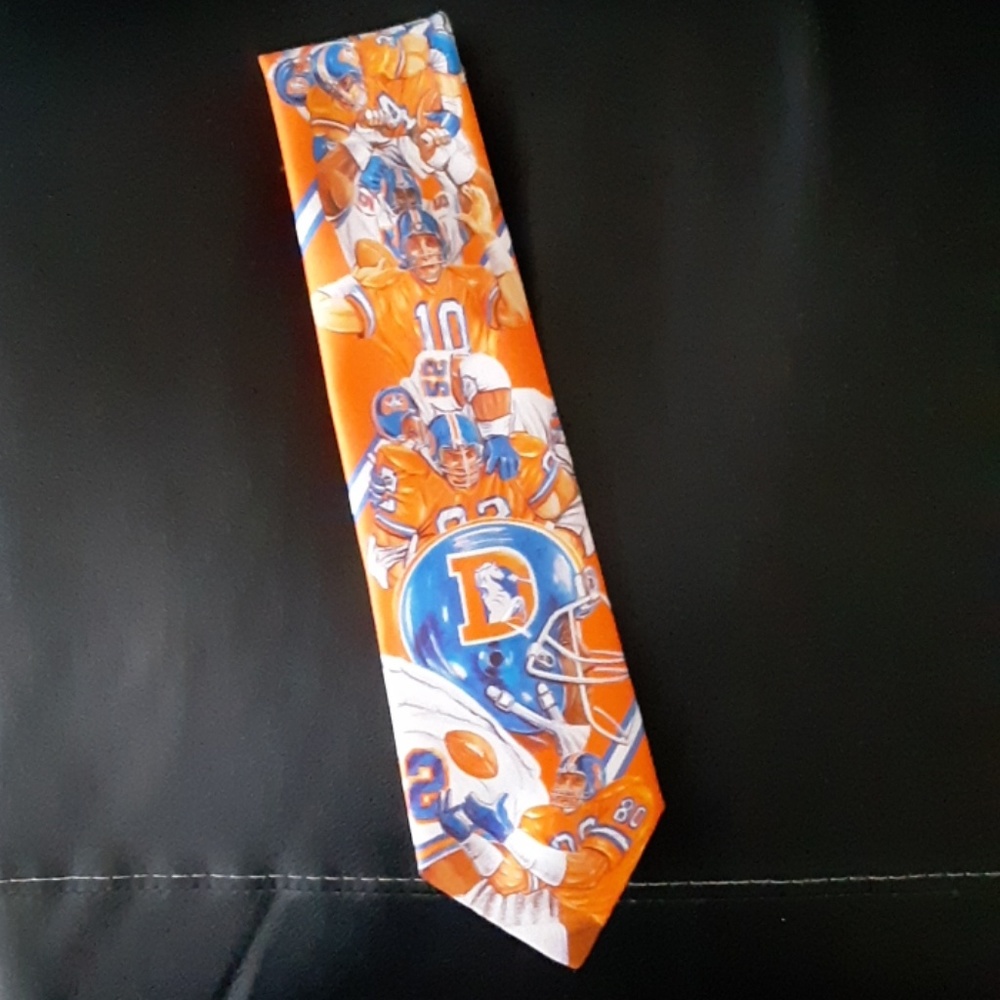 Vintage Denver Bronco tie